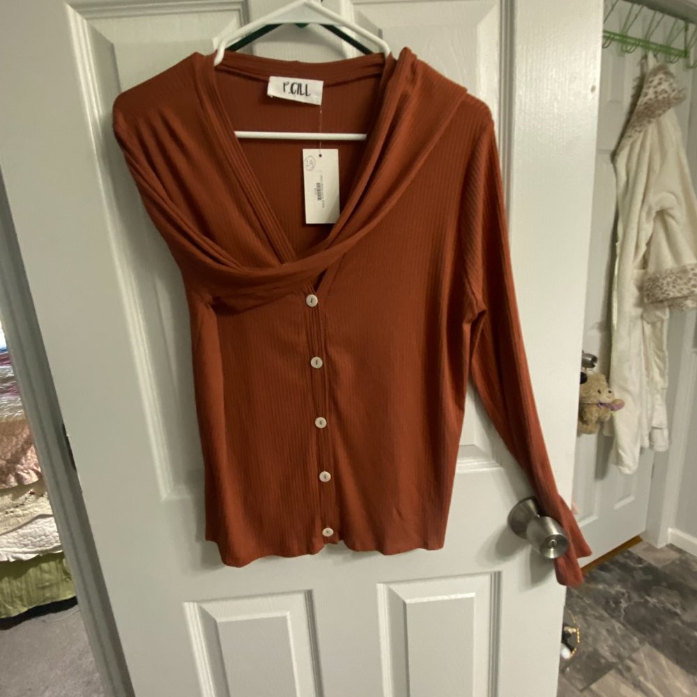 NWT~P.Cill Button front long sleeve knit top~Lg